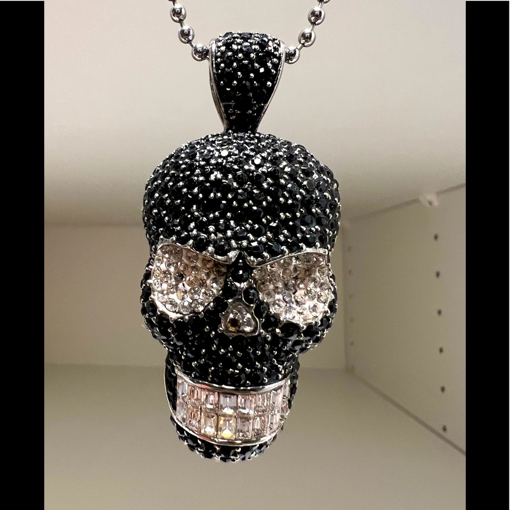 Skull 💀 pendant